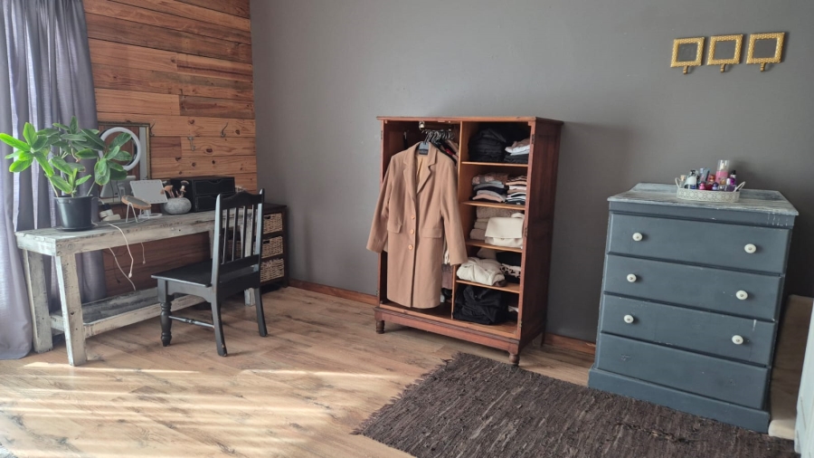 4 Bedroom Property for Sale in Wavecrest Eastern Cape